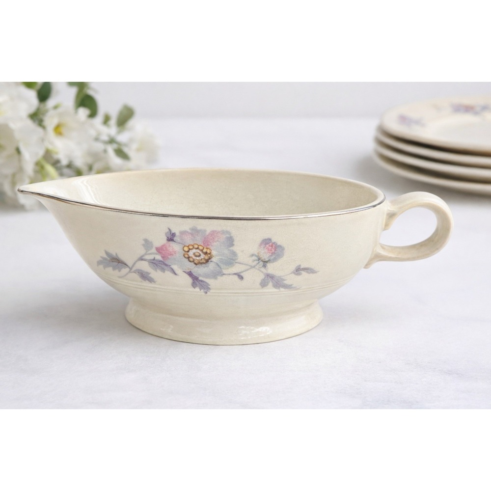 🌸 Vintage Bryn Mawr Floral Gravy Boat by Salem China Co. Made in the USA